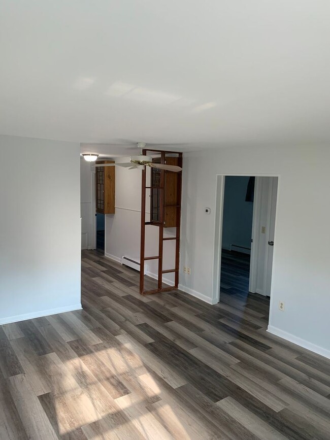 Building Photo - 3 br, 1 bath House - 119 Miami Place