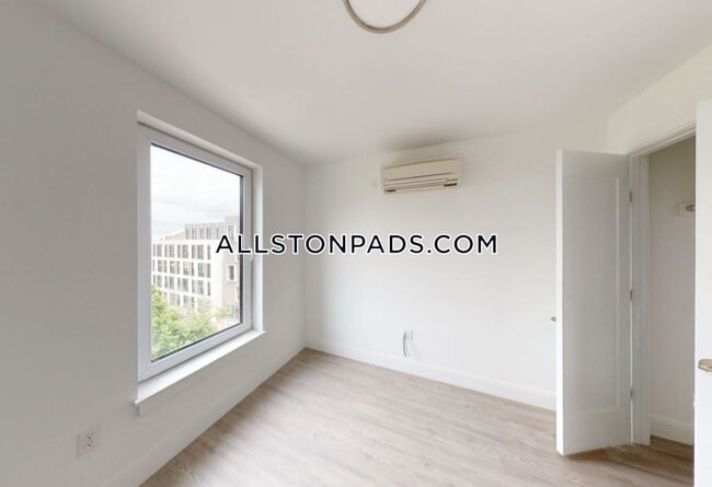 Building Photo - 42 N Beacon St