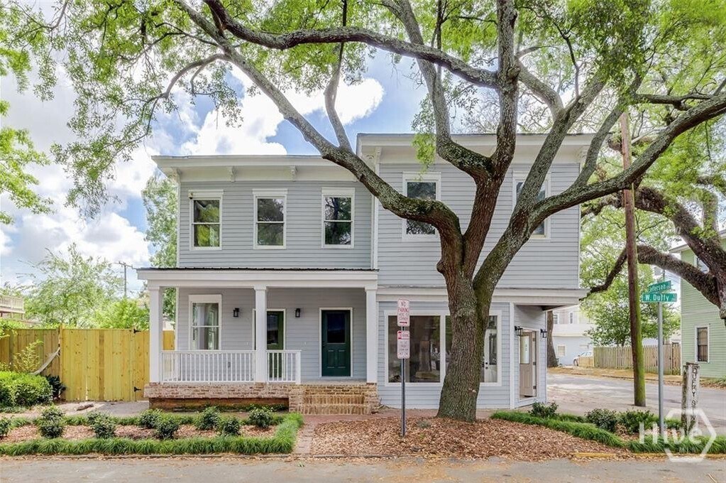 Primary Photo - 221 W Duffy St