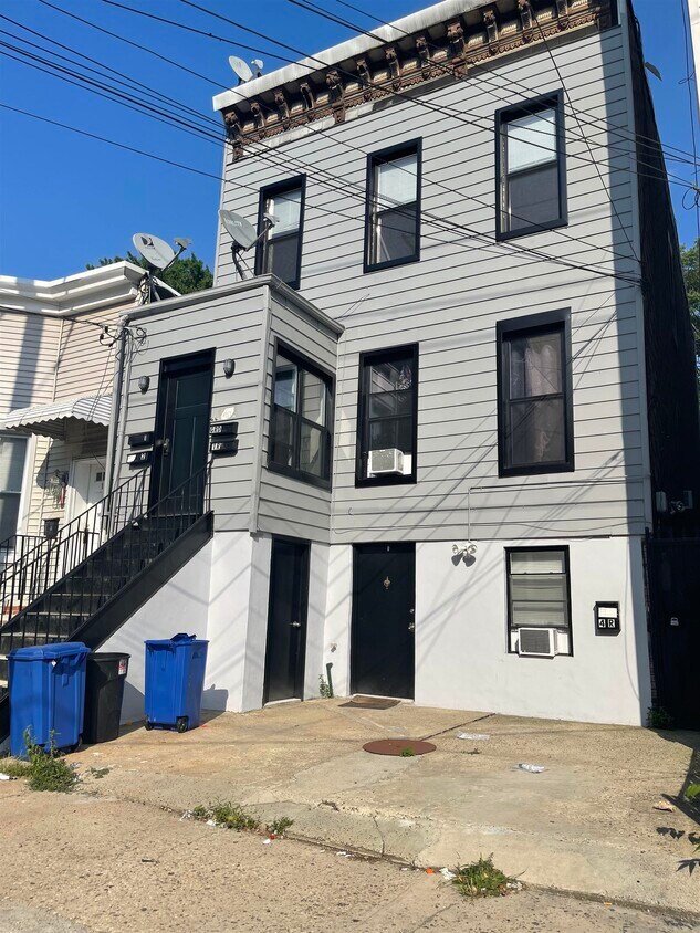 184 ster Ave Unit 3, Jersey City, NJ 07307 Condo for Rent in