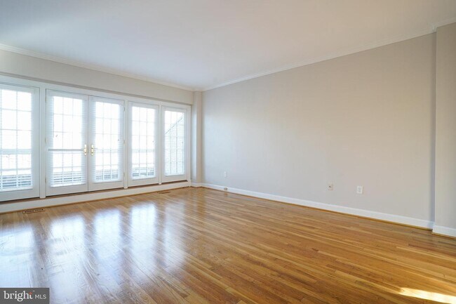 Foto del edificio - 4441 Westover Pl NW