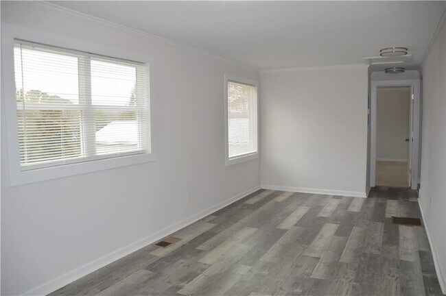 Foto del edificio - 3227 Hilltop Cir