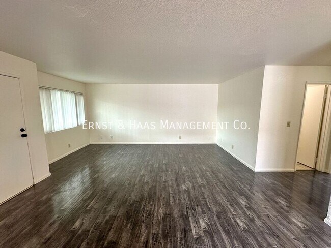 Foto del edificio - 1080 St Louis Ave