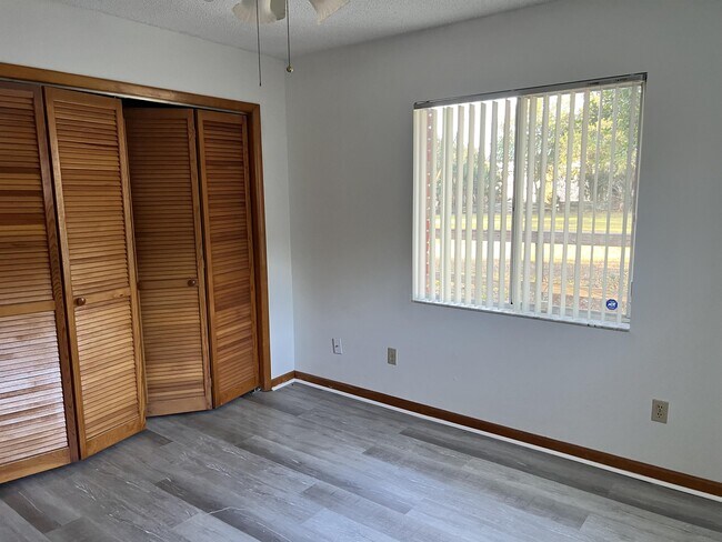 Foto del edificio - 107 Horst Rd