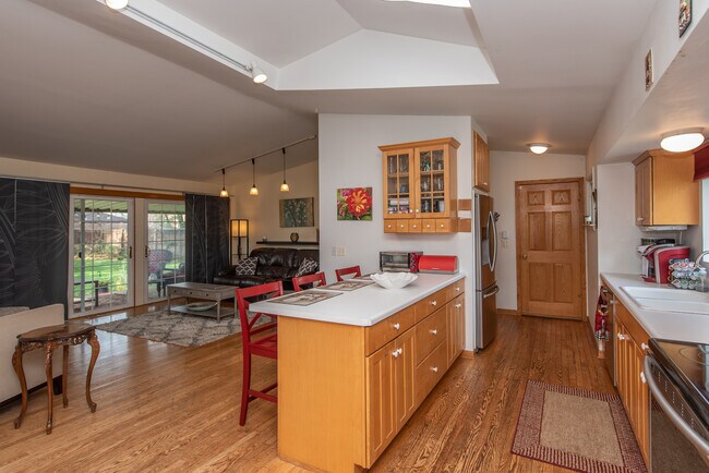 Building Photo - 4118 Dubois Blvd