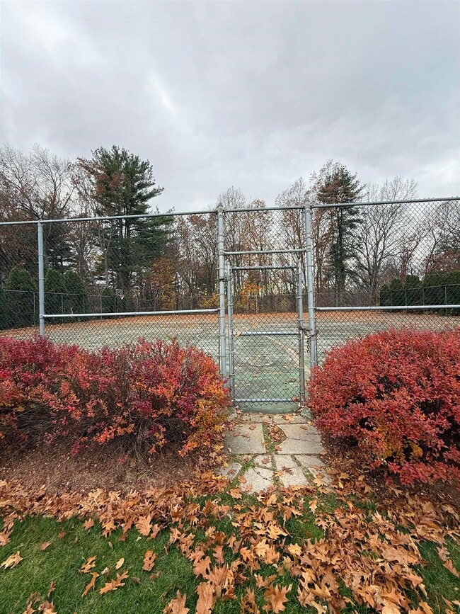 Foto del edificio - 425 Abbott Farm Ln