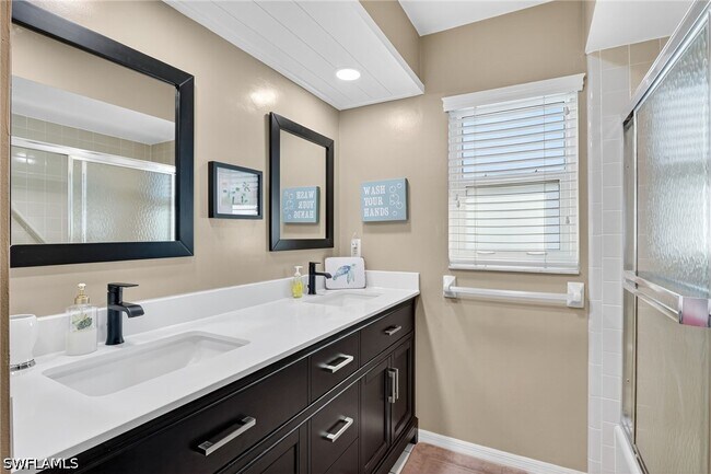 Foto del edificio - 5060 Coldstream Ln