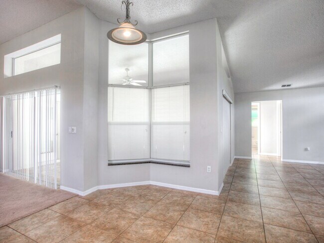 Building Photo - 9038 Water Hazard Dr