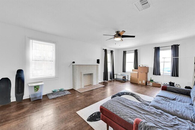 Foto del edificio - 626 E 14th St
