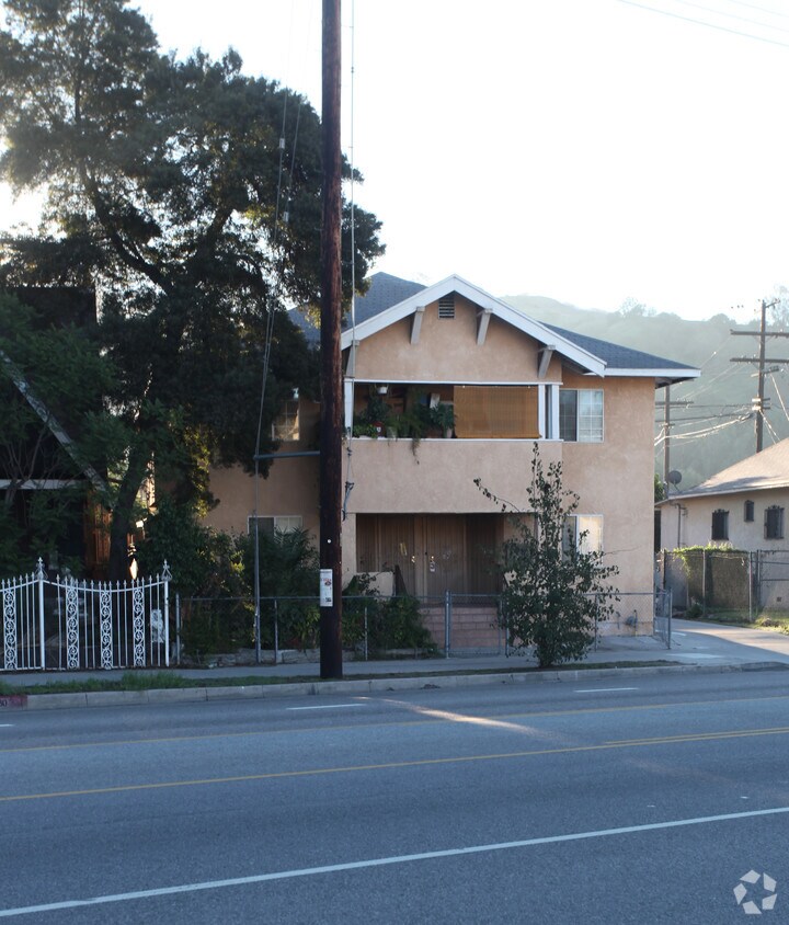Foto del edificio - 3724 Pasadena Ave