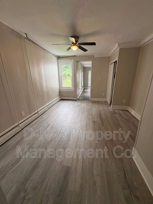 Foto del edificio - 117 N 9th St