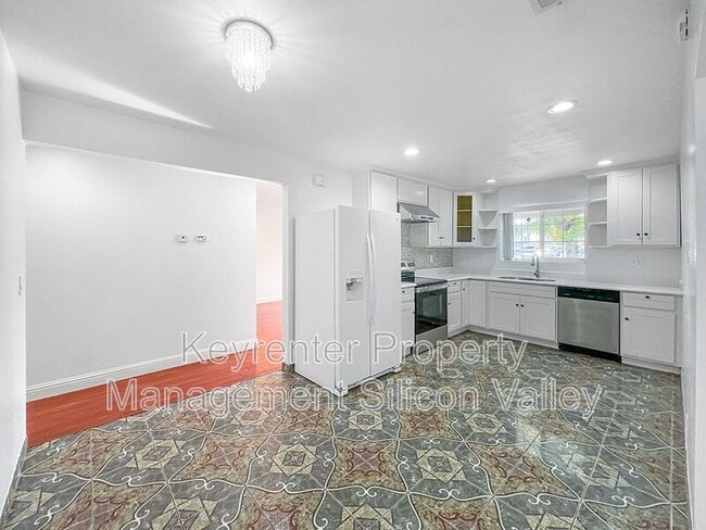 Foto del edificio - 1718 Vista Glen Dr