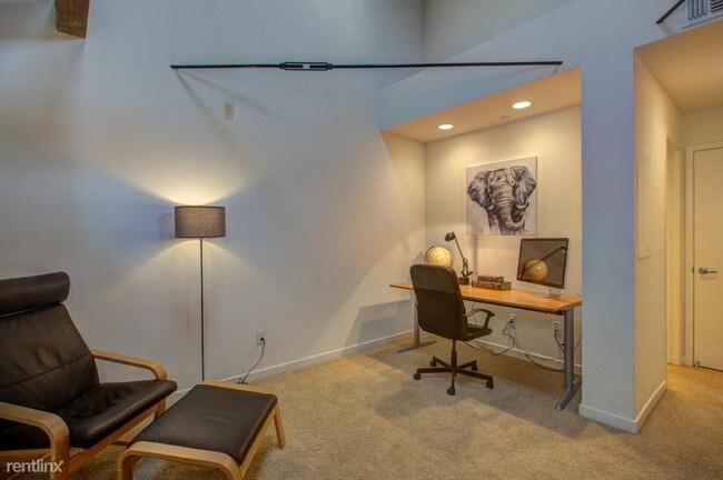 Foto del edificio - 1 br, 2 bath Condo - 582 Manzana Pl