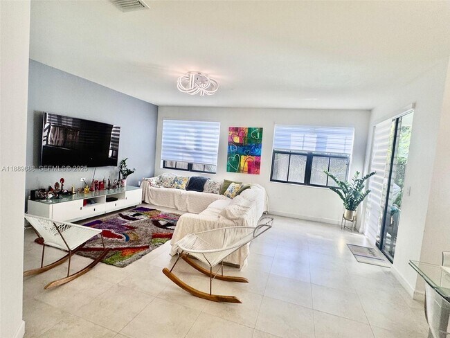 Foto del edificio - 10300 NW 70th Terrace