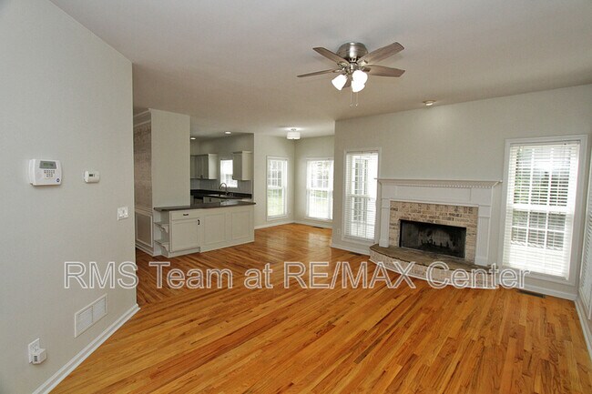 Foto del edificio - 2210 Orchard Park Cir NW
