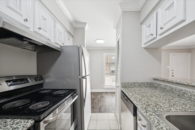 Building Photo - 201 Emerson St