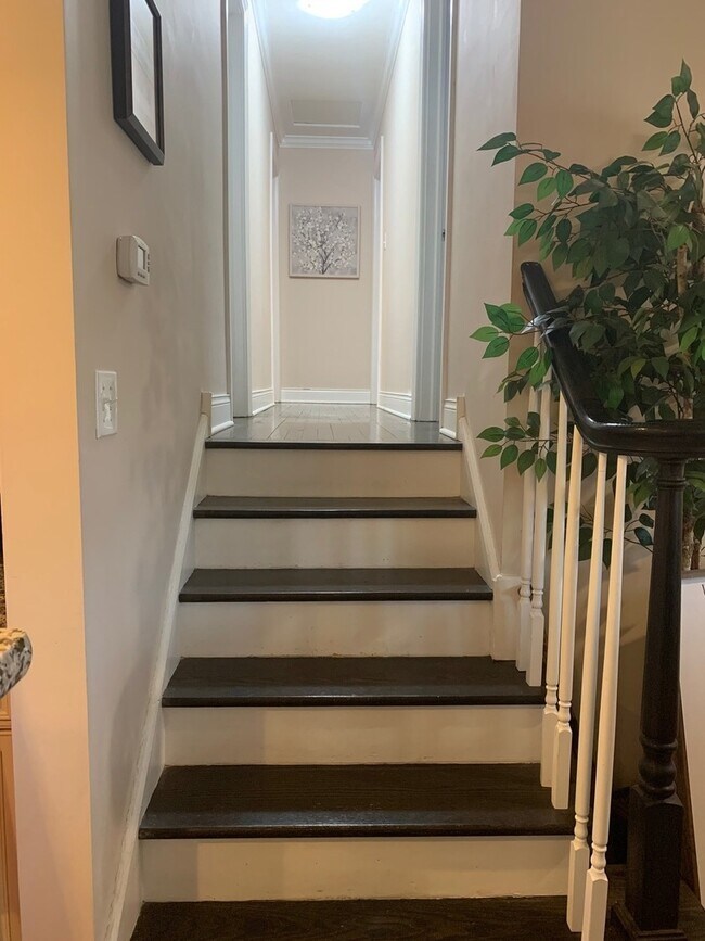 Foto del edificio - 916 Lilac Ln