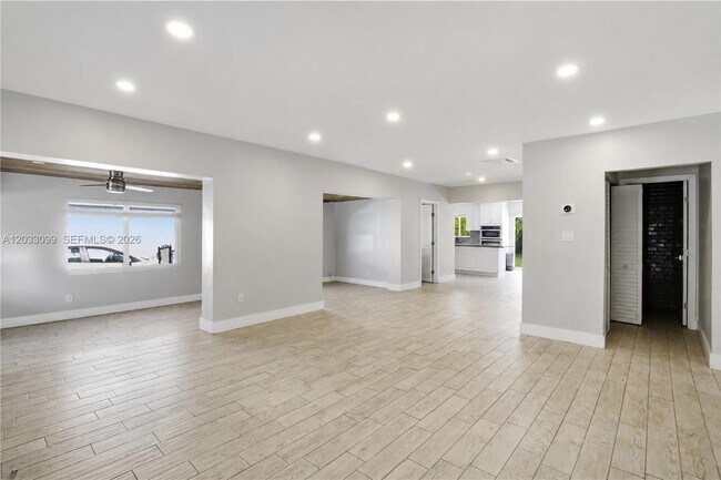 Foto del edificio - 6511 SW 44th St