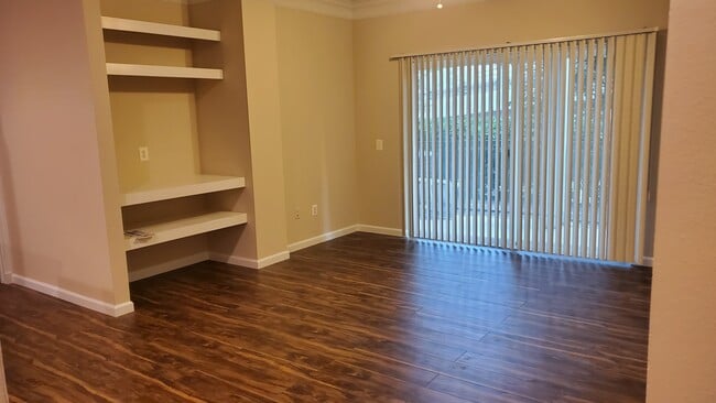 Building Photo - 1521 Spring Gate Dr.