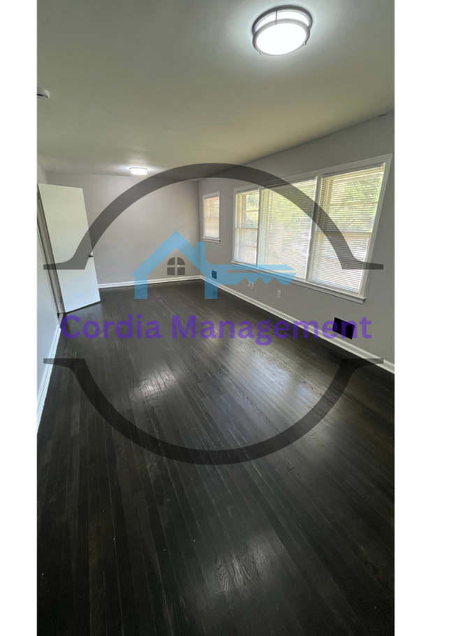Foto del edificio - Charming 3 Bedroom Near Downtown.