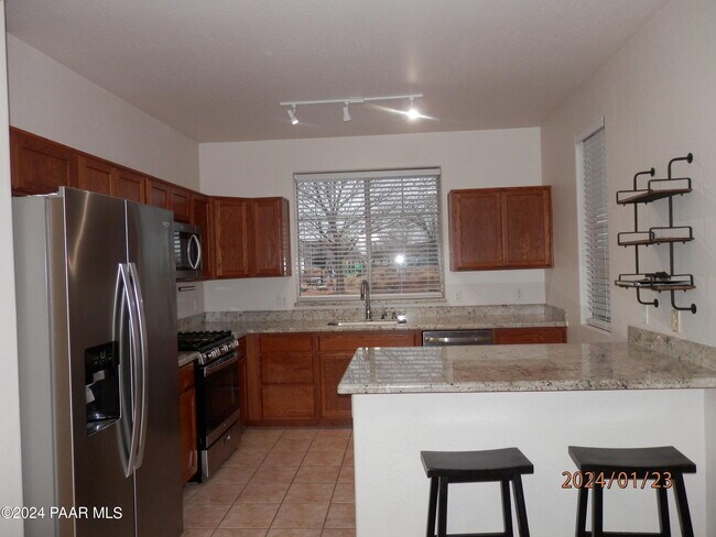 Building Photo - 7007 E Lantern Lane East
