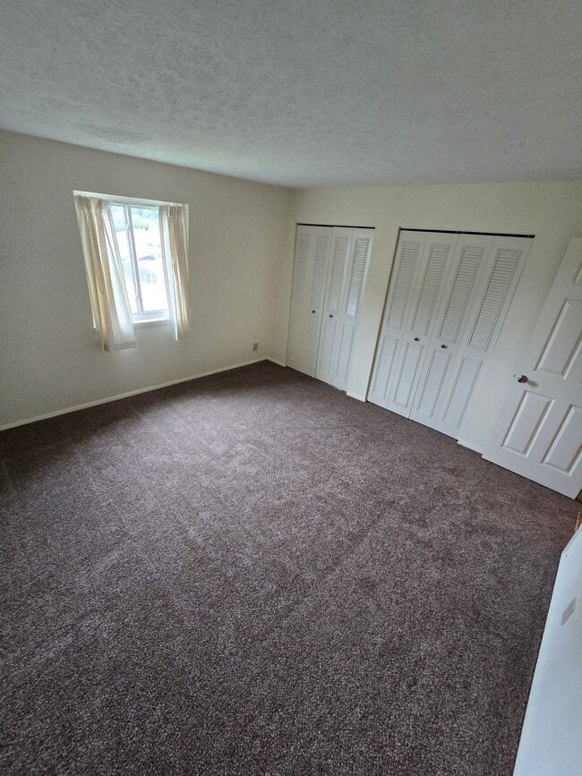 Bedroom Closet View - Pebble Creek