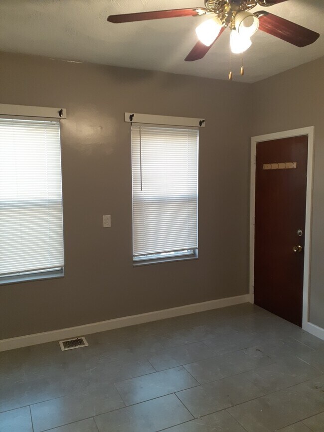 kitchen - 277 Bowdoin St