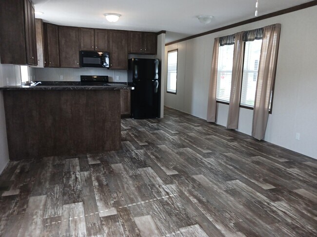 Building Photo - 62 Violet Dr