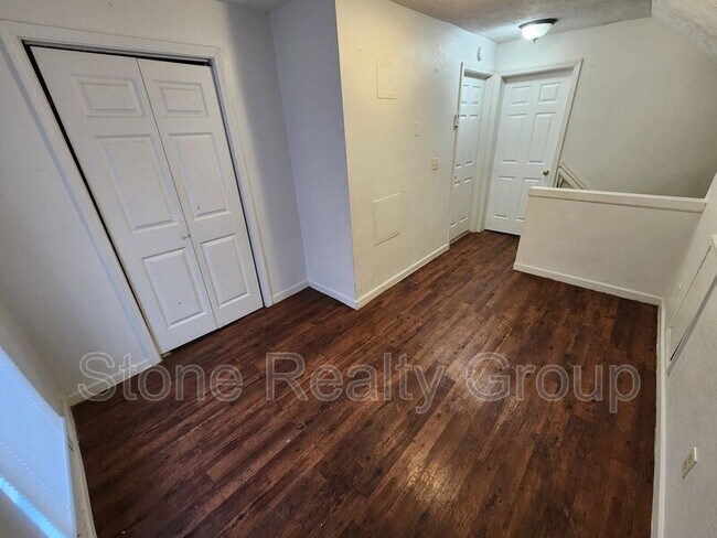 Building Photo - 508 Gould St