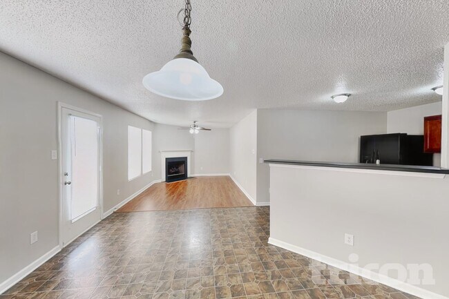 Foto del edificio - 901 Skywatch Ln