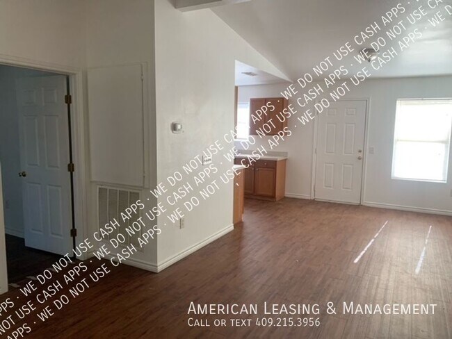 Foto del edificio - 607 Park Ln