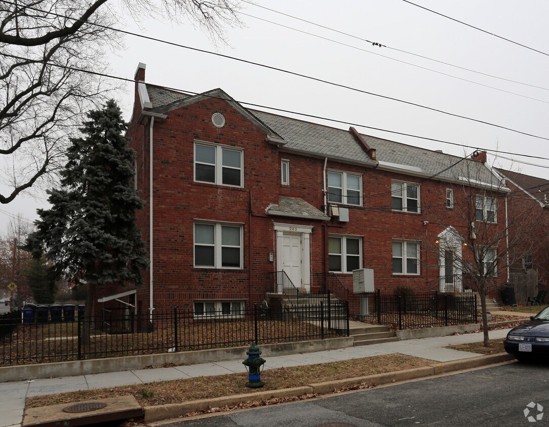 249 Oglethorpe St NW, Washington, DC 20011 Apartments in Washington