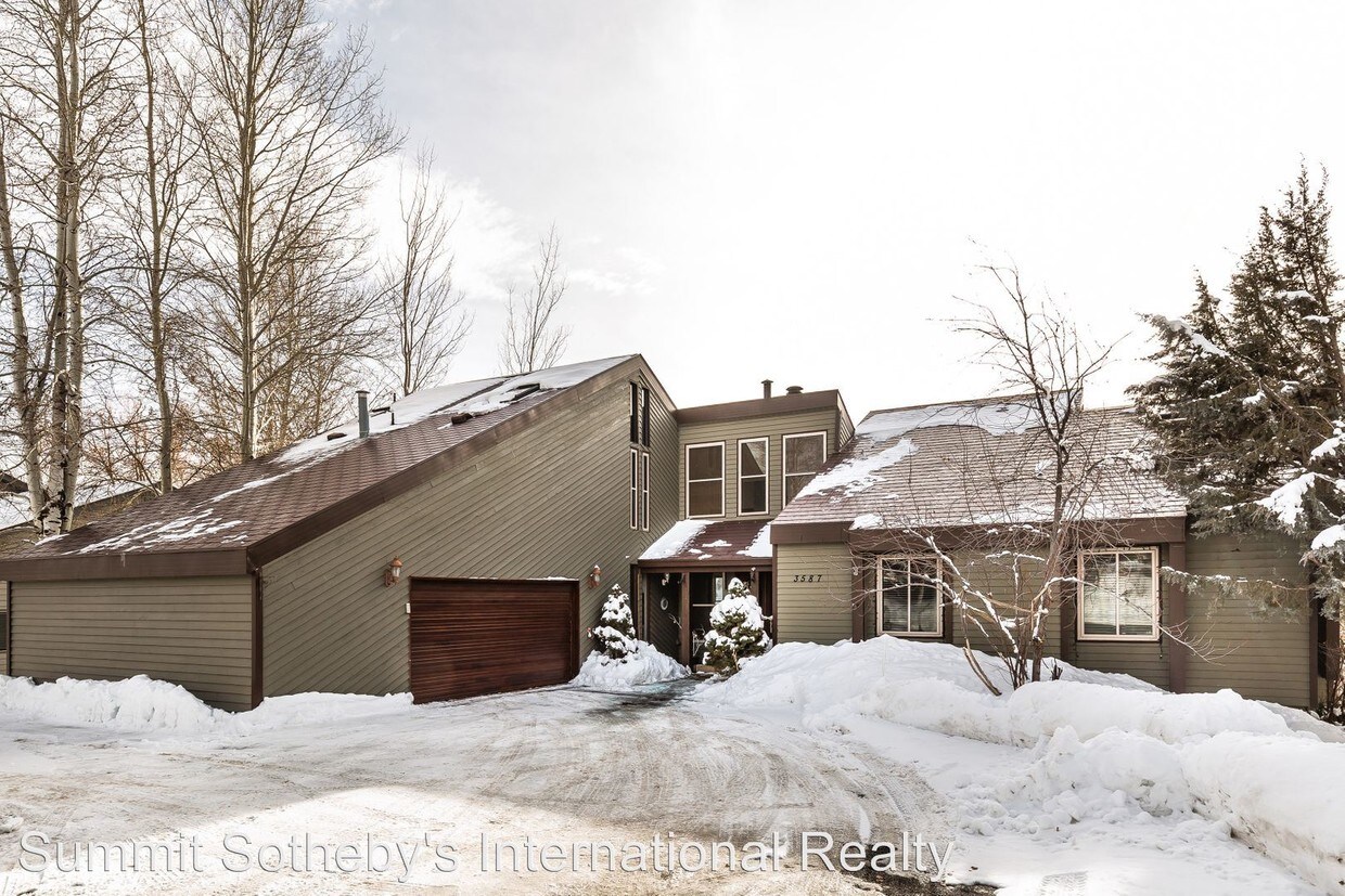 Primary Photo - 2 br, 1 bath House - 3587 Wrangler Way