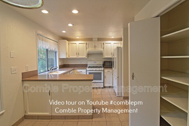 Foto del edificio - 4145 Ames Lake-Carnation Rd NE