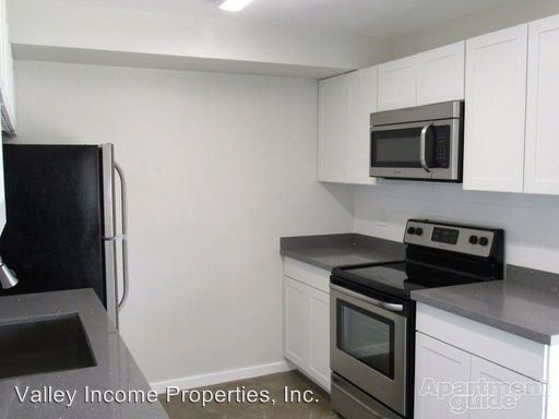 Primary Photo - 320 W Pasadena Ave