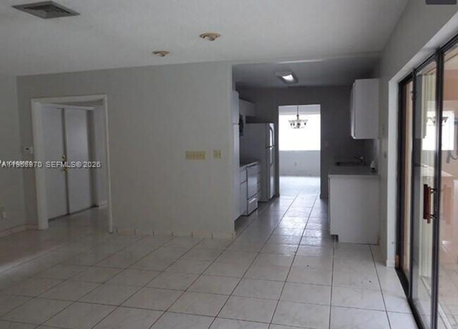 Building Photo - 6895 Loch Ness Dr