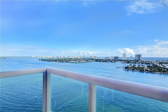 Foto del edificio - 2640 Lake Shore Dr