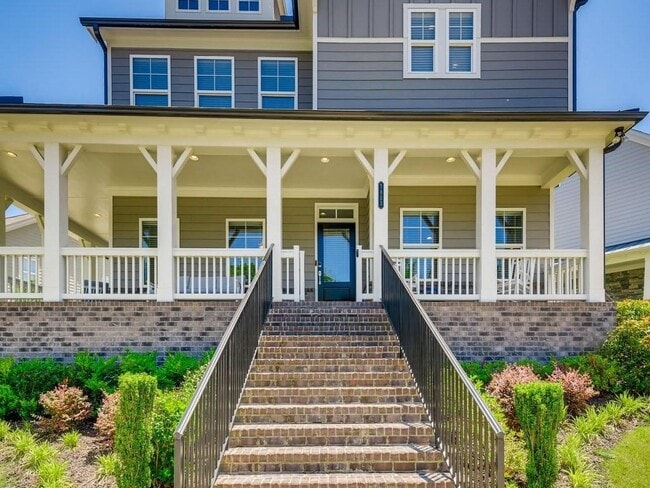 Building Photo - 1833 Sanford Dr