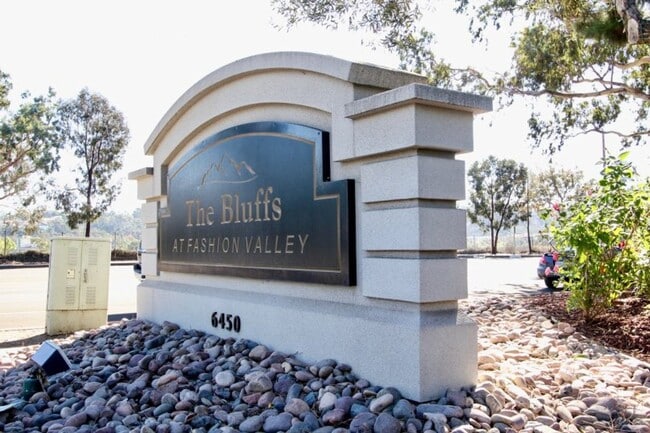 Foto del edificio - Furnished Apartment for Rent at The Bluffs – Mission Valley - MOVE-IN Ready