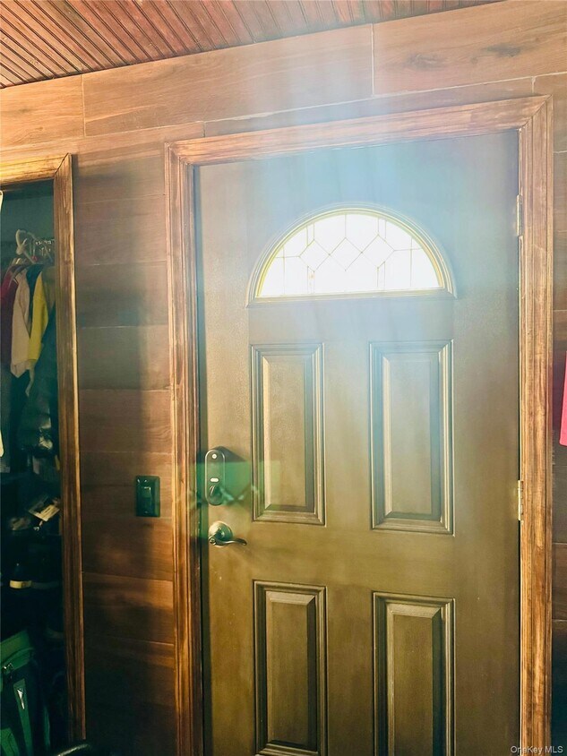 Building Photo - 82-19 Utopia Pkwy