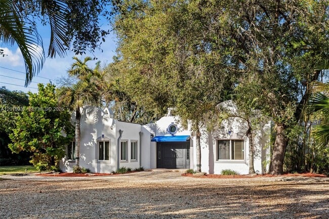 Building Photo - 7975 Sunset Dr