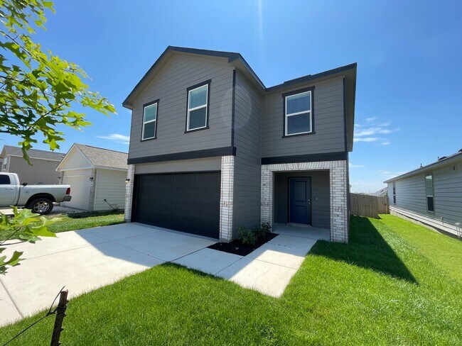 Foto del edificio - 4 Bdrm Home in Legend Heights, NBTX