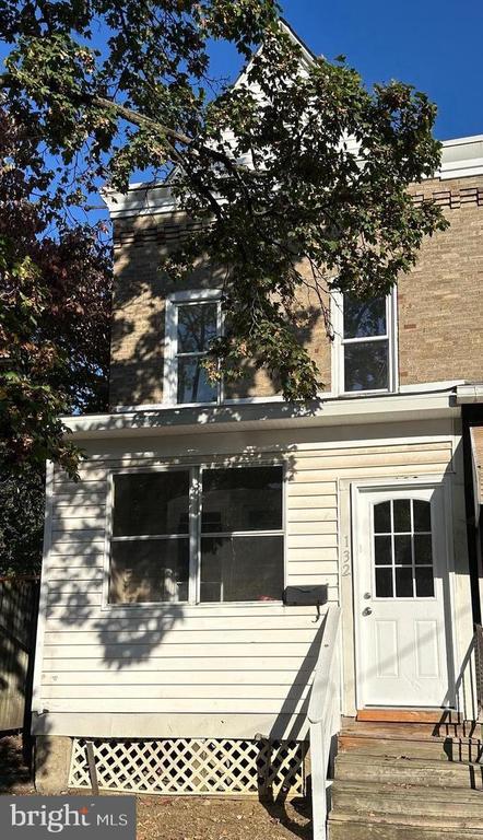 132 E 18th St