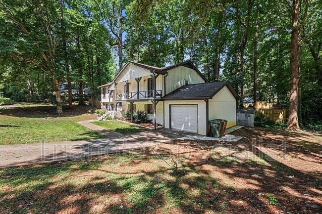 Building Photo - 1012 Askham Dr
