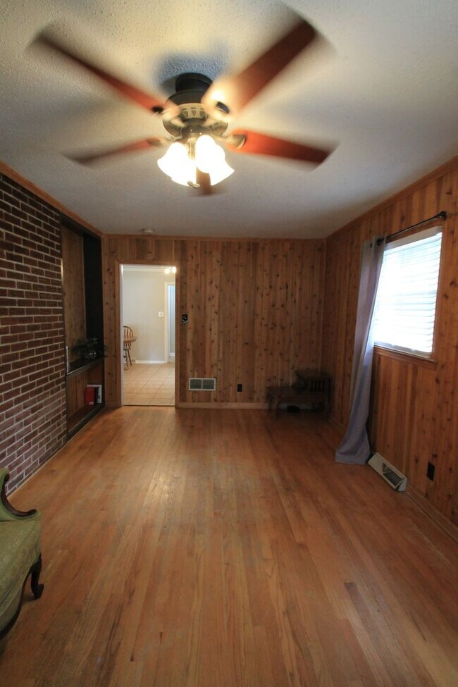 Foto del edificio - Exclusively offered by MUSE REALTY, LLC