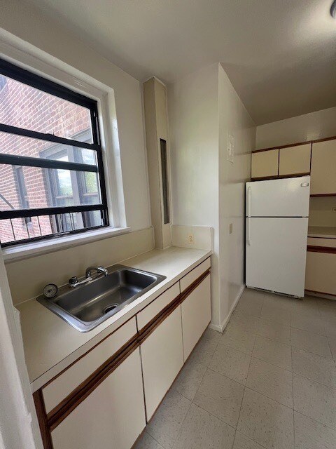 Foto del edificio - 309 Hayward Ave
