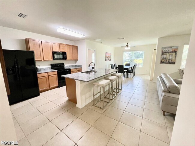 Foto del edificio - 604 SW 26th St