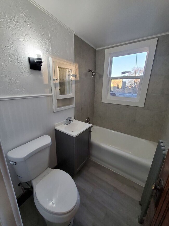 Foto del edificio - 614 6th St