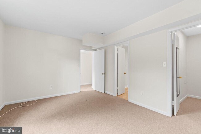 Building Photo - 905 Bay Ridge Ave