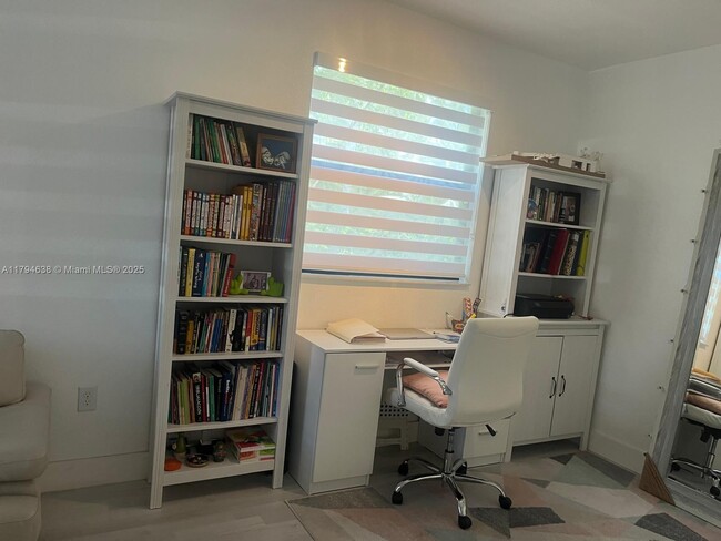 Foto del edificio - 8985 NW 98th Ave